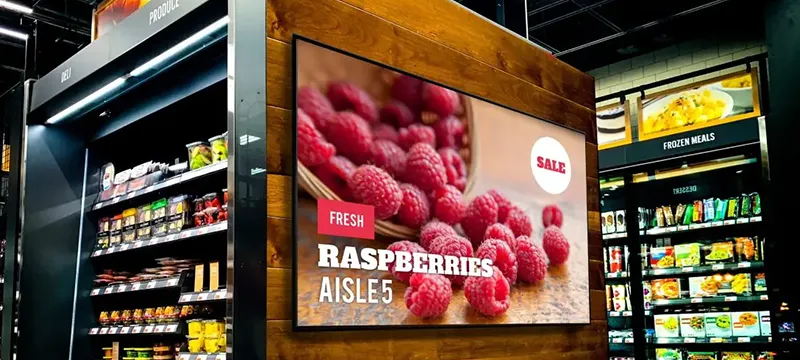 خدمات تبلیغات محیطی 7 advertising in hyper malls